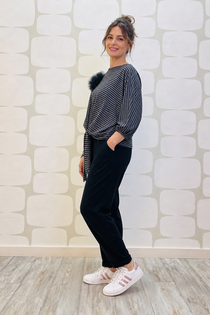 outfit con Blusa Dakota grigio e Pantalone June nero