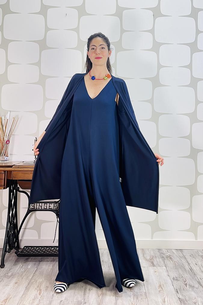 OUTFIT con Tuta Elysuite sartoriale blu e Cardigan Take sartoriale blu