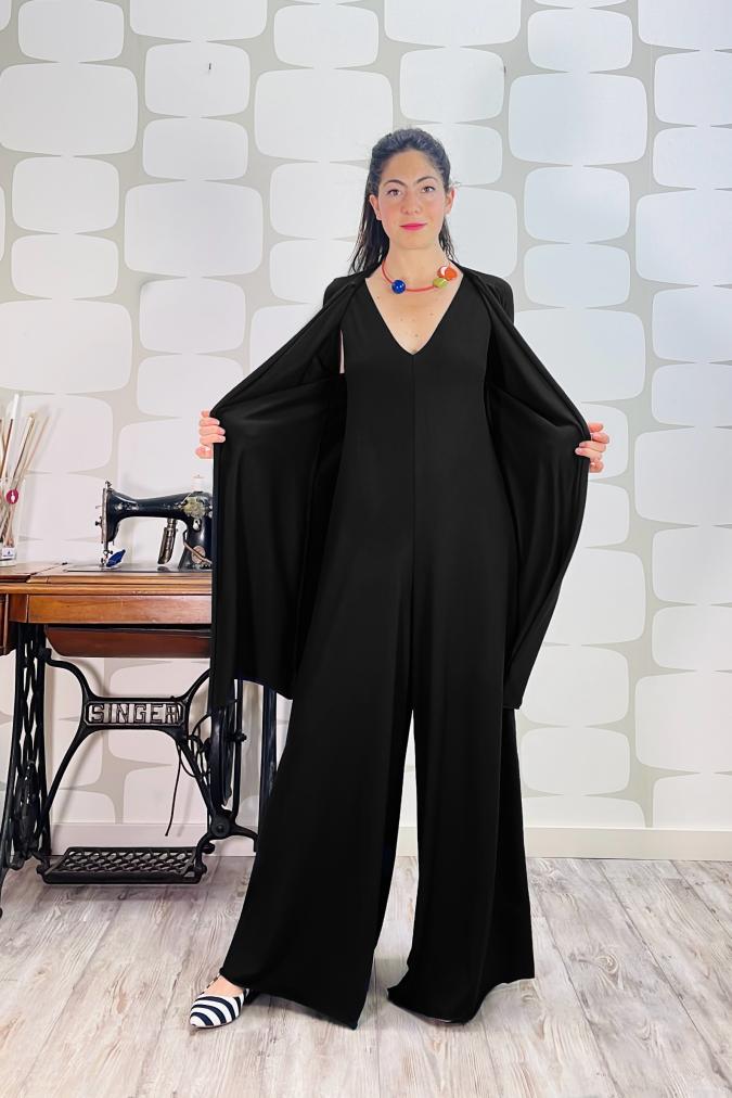 OUTFIT con Tuta Elysuite sartoriale nera e Cardigan Take sartoriale nera
