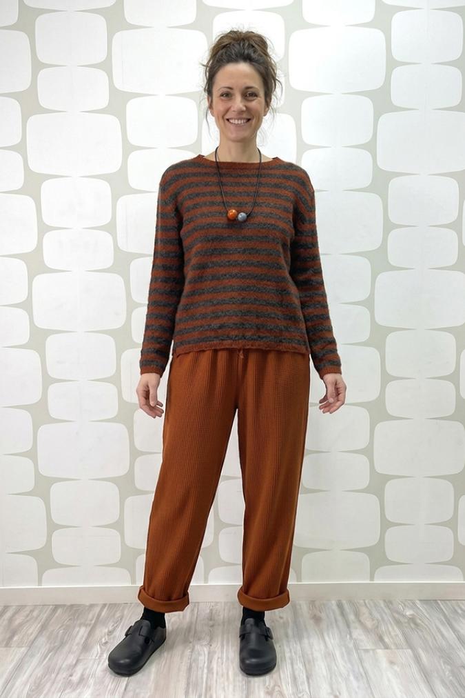 outfti con Maglia Swinton moro coccio e Pantalone Erable coccio