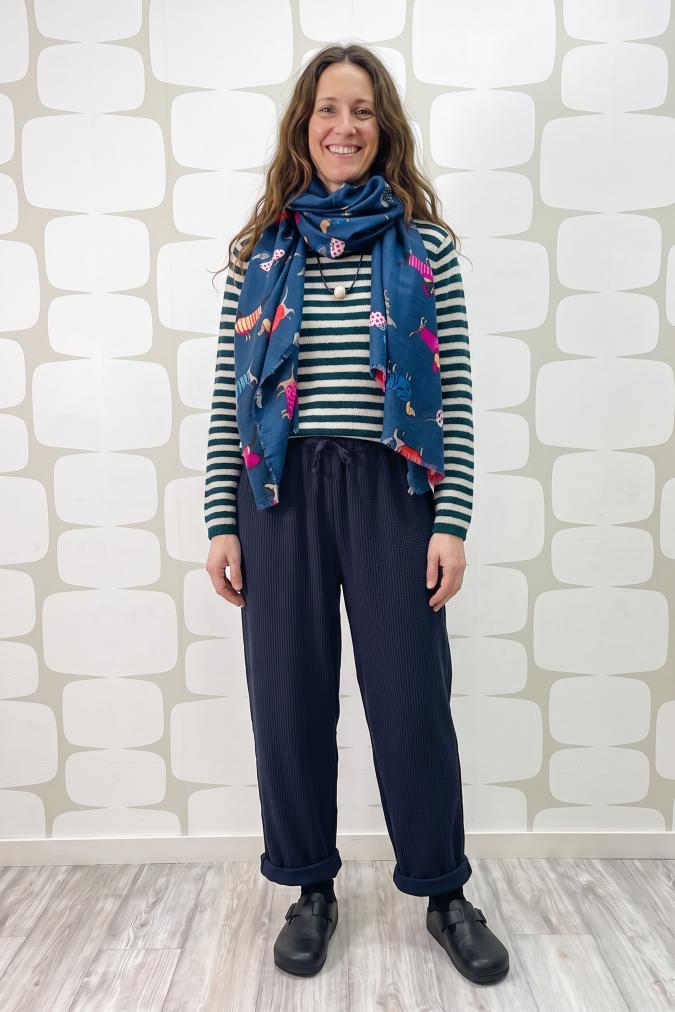 outfti con Maglia Swinton panna verde e Pantalone Erable blu