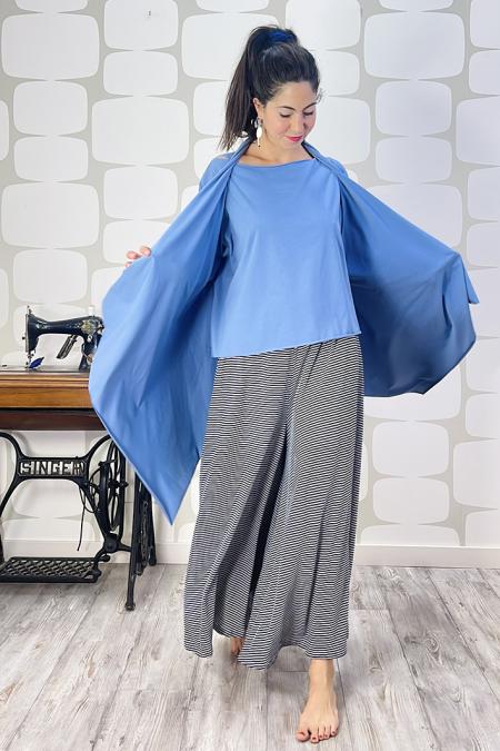 Maglia nora hug sartoriale denim, con outfit con pantalone garis a righe nere e bianche sartoriale e gilet jeremie denim sartoriale